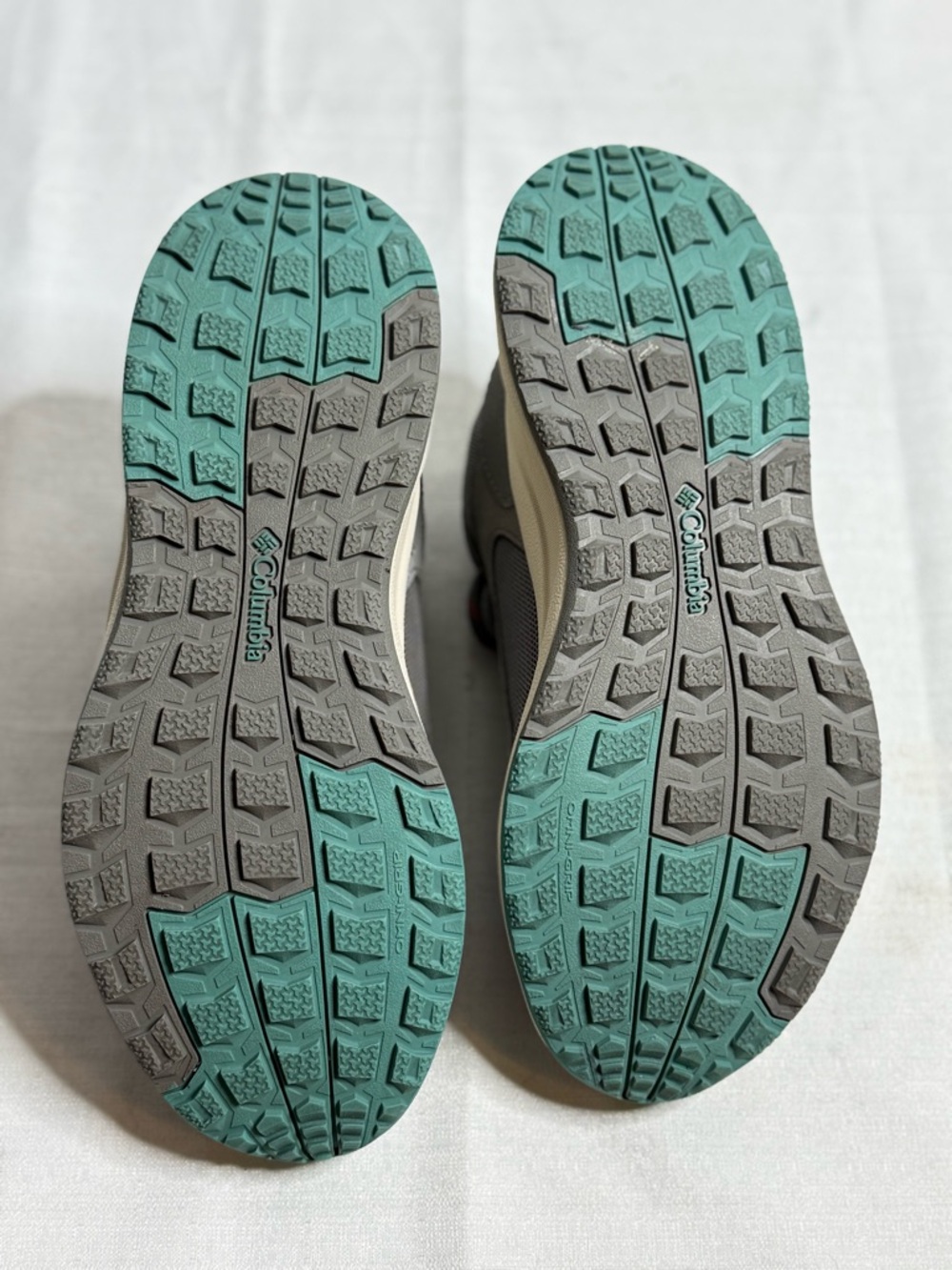Columbia Women’s Pivot Mid Waterproof Trail Hiking Shoes Gray  6.5 - Picture 9 of 9